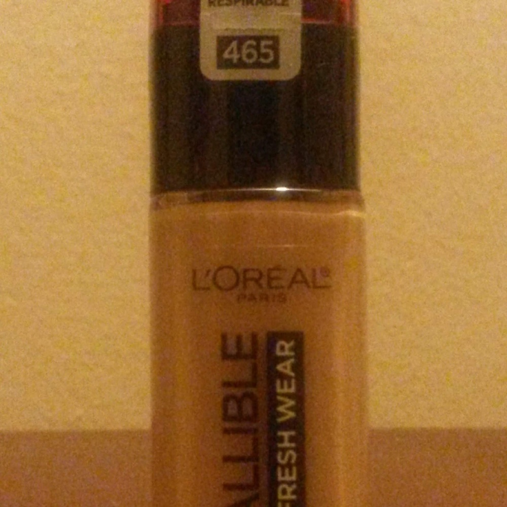 L'Oreal Infallible Foundation - GONE - Picture 3 of 8
